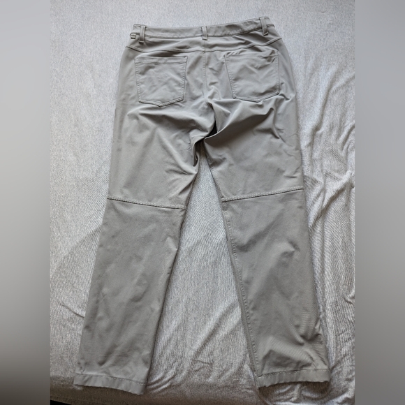 Lululemon ABC Pant Classic *34" in Light Cast - Picture 5 of 14
